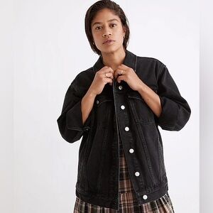 Madewell NWT The Oversized Trucker Jean Jacket Size Medium in Washed Black
